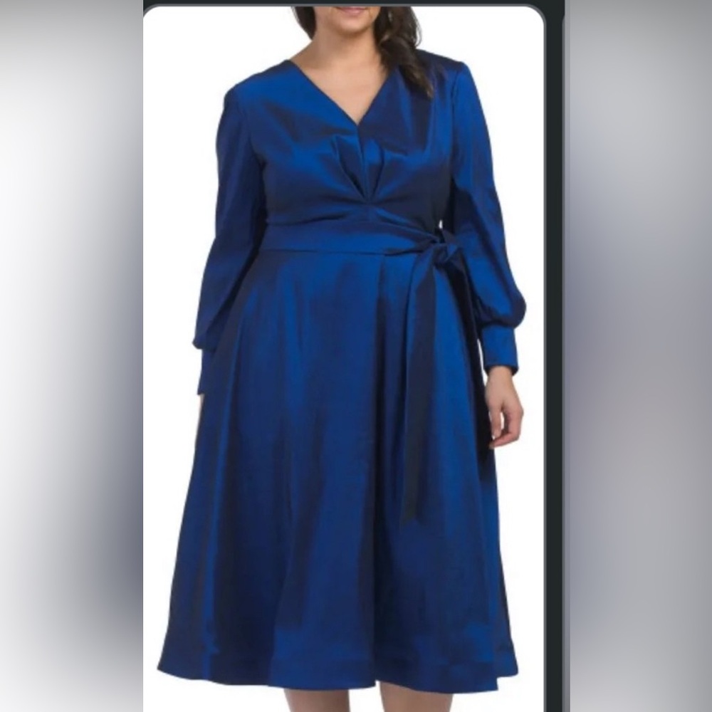 Elegant Blue Midi Dress